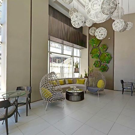 Currency Serviced Suites Pasig City Eksteriør bilde