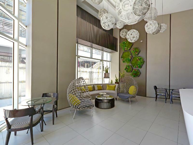 Currency Serviced Suites Pasig City Eksteriør bilde